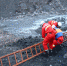 挖掘机滑入水塘一人被困 石嘴山消防紧急救援 - 消防网