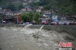 四川遭遇暴雨袭击 紧急疏散200余民众 - 消防网