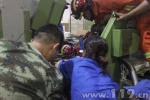 工厂女工手被卷入机器 吉林消防迅速救援 - 消防网
