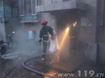 居民楼地下室着火 疏勒消防成功疏散7名居民 - 消防网