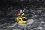 海南省琼中县什运乡一工程车4人被困河中救援 - 消防网