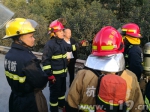 高速追尾槽罐车泄漏  杭州消防等多部门联合处置 - 消防网