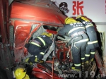大货车失控撞上居民房 徐州消防驰援排险 - 消防网