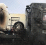 LNG储罐运输车起火情况紧急　内蒙古巴市消防成功处置 - 消防网