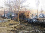 堆垛着火危及民房 新疆喀什消防紧急处置 - 消防网