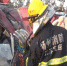 轿车撞树驾驶员被困 江苏扬州消防紧急到场营救 - 消防网