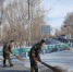 降雪影响出行 新疆阿勒泰消防清雪保畅通 - 消防网