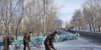 降雪影响出行 新疆阿勒泰消防清雪保畅通 - 消防网