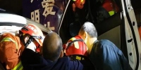 永州：小车撞桥墩致一人被困 零陵消防紧急破拆营救 - 消防网