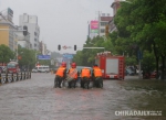 湖北宜昌遇暴雨袭击 消防救出200余名被困群众 - 消防网