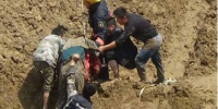 工人装塔吊土方坍塌3人被困 东营消防紧急救援 - 消防网