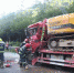 重庆石柱一大货车追尾酿车祸 消防紧急救援 - 消防网