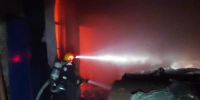 生产车间凌晨起火酿灾 江苏无锡消防两小时排险 - 消防网