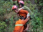 三名六旬游客被困山崖 万盛消防5小时成功救援 - 消防网