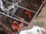 在建工地土堆坍塌埋压两人 内蒙古呼市消防施救 - 消防网