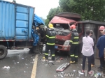避让三轮车两货车相撞 重庆合川消防破拆救援 - 消防网
