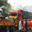 货车与大卡车相撞2人被困 浙江青田消防破拆救援 - 消防网