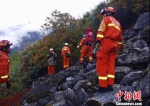 西藏消防员徒步挺进加拉村转移59人 - 消防网