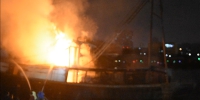 广西北海渔船起火燃烧猛烈消防紧急救援 - 消防网