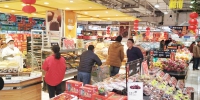市商务局流通处检查超市企业春节市场繁荣供应情况 - 商务之窗