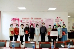 致敬最美巾帼红--天津市妇联深入开展
送“三八红旗手（集体）”荣誉到岗位活动 - 妇联