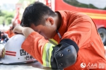 救灾第一天:九寨沟6万人完成大转移 勿忘这些身影 - 消防网